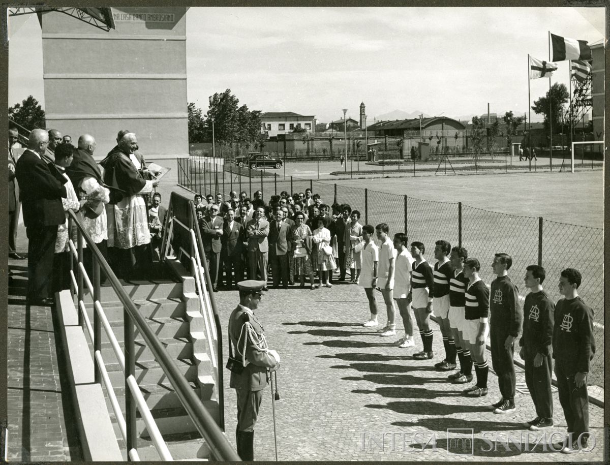 Inaugurazione del campo sportivo del Banco Ambrosiano a Milano, 28 giugno 1958 (Publifoto)