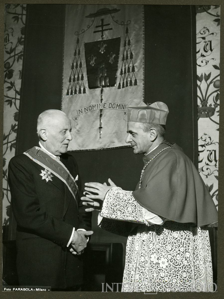 Il Cavaliere di Gran Croce Tommaso Gallarati Scotti con il Cardinal Montini, Milano, Cappella Arcivescovile, 14 novembre 1959 (Foto Farabola)