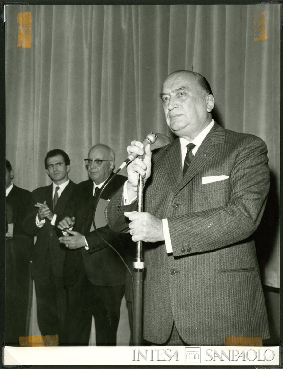 Intervento del consigliere delegato e direttore generale del Banco Ambrosiano Carlo Alessandro Canesi, 7 dicembre 1963 (Publifoto)
