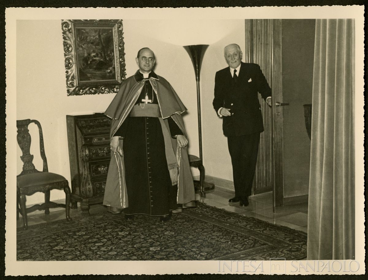L'arcivescovo Giovanni Battista Montini con il presidente del Banco Ambrosiano Tommaso Gallarati Scotti, 7 ottobre 1955 (Foto N. Ferrario)
