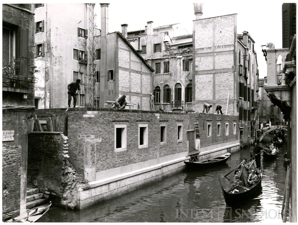 BCI, Venezia: agenzia di città n. 2, Campo San Bartolomeo 5280, 28 febbraio 1948 (foto Giacomelli)