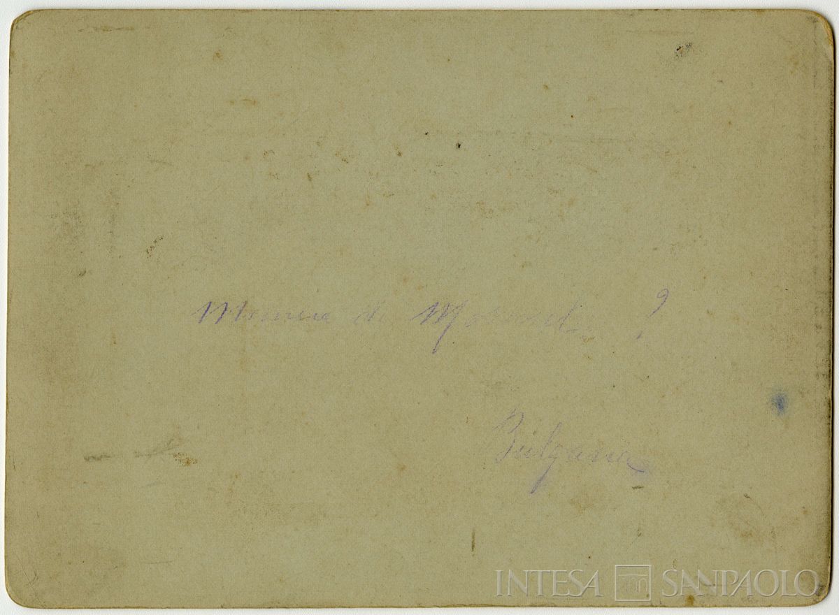 Paesaggio con edifici, 1903-1914 (fotografo sconosciuto), verso