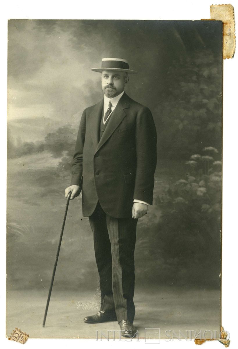 Nogara Bernardino ritratto in studio fotografico, 1912 (Sébah & Joaillier successori)