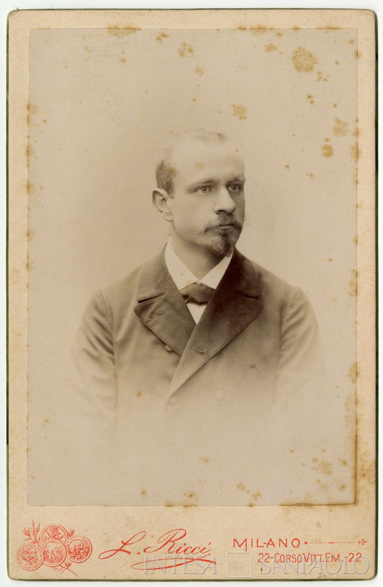 Bernardino Nogara ritratto in studio fotografico, 1895 (Leone Ricci)