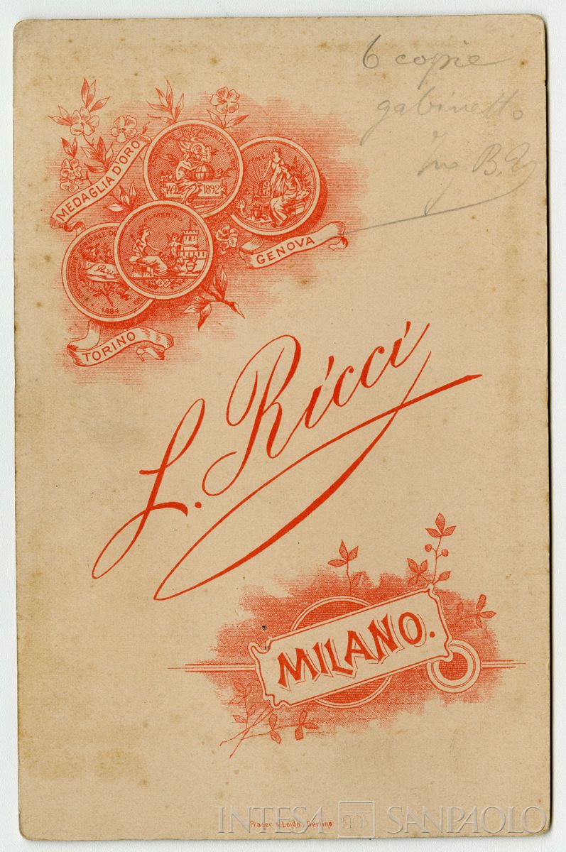 Bernardino Nogara ritratto in studio fotografico, 1895 (Leone Ricci), verso