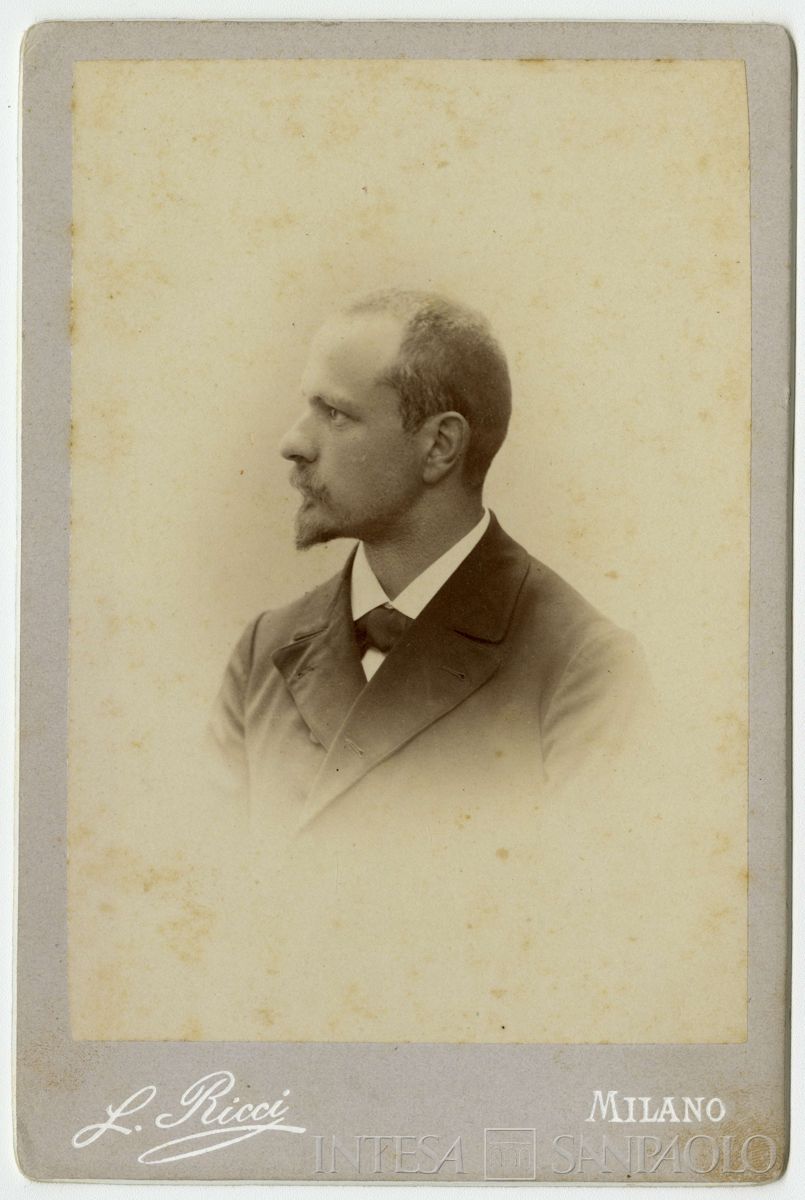 Bernardino Nogara ritratto in studio fotografico, 1895 (Leone Ricci)