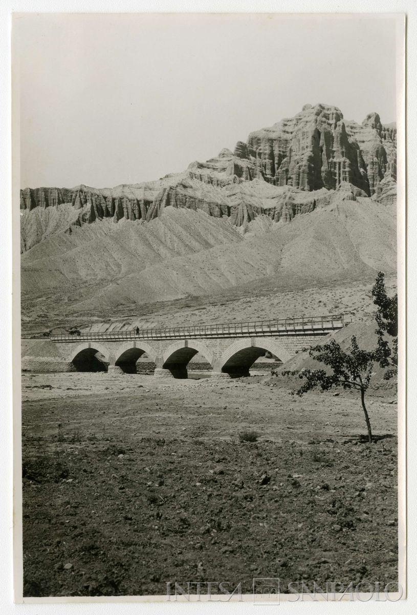 Ferrovia trans-iraniana: linea nord Bender Chah-Téhéran e linea sud Bender Chahpuor-Téhéran, metà anni 1920 (fotografo sconosciuto)