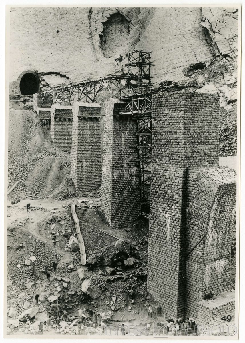 Ferrovia trans-iraniana: linea nord Bender Chah-Téhéran e linea sud Bender Chahpuor-Téhéran, metà anni 1920 (fotografo sconosciuto)