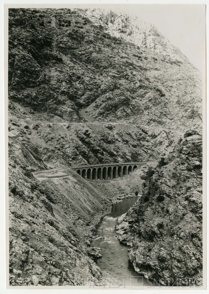 Ferrovia trans-iraniana: linea nord Bender Chah-Téhéran e linea sud Bender Chahpuor-Téhéran, metà anni 1920 (fotografo sconosciuto)