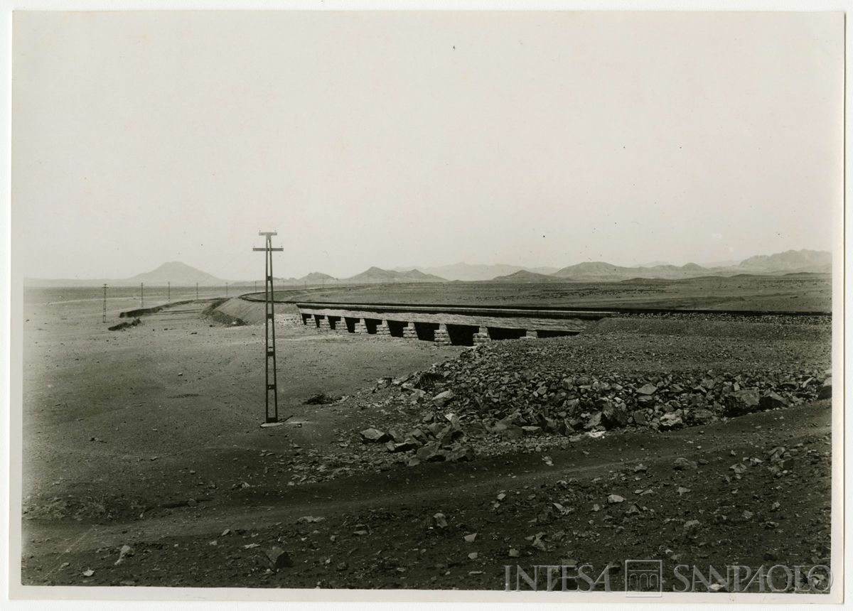 Ferrovia trans-iraniana: linea nord Bender Chah-Téhéran e linea sud Bender Chahpuor-Téhéran, metà anni 1920 (fotografo sconosciuto)