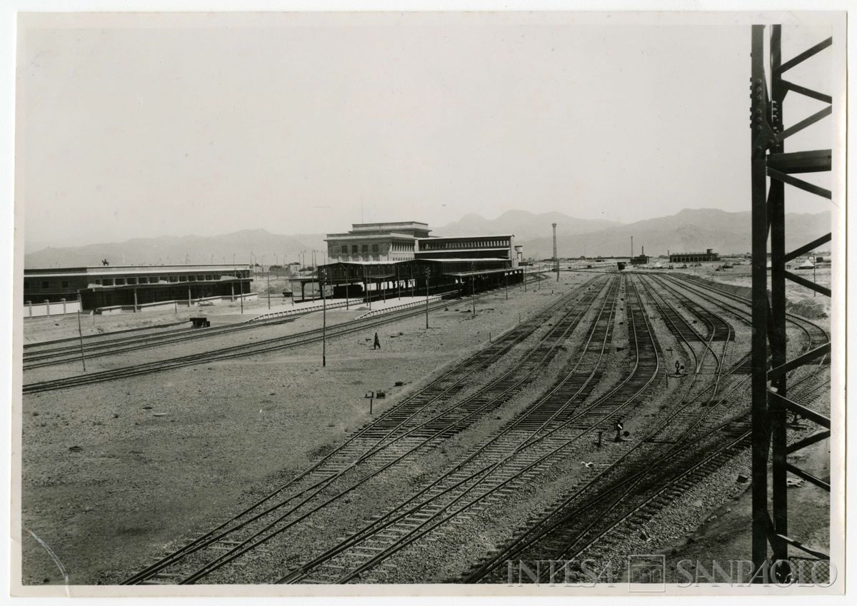 Ferrovia trans-iraniana: linea nord Bender Chah-Téhéran e linea sud Bender Chahpuor-Téhéran, metà anni 1920 (fotografo sconosciuto)