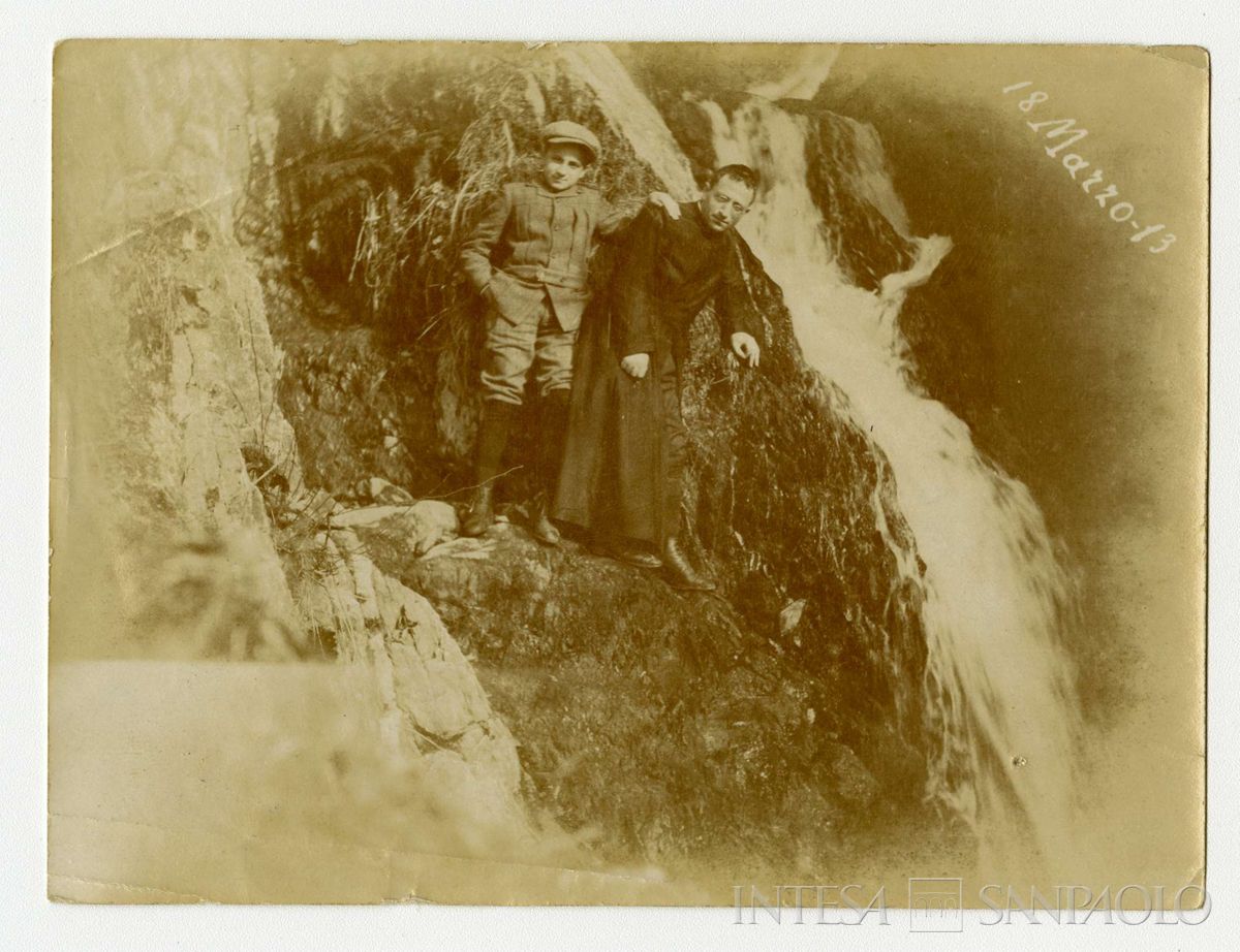 Nogara Johnny con lo zio don Giovanni in montagna, 18 marzo 1913 (fotografo sconosciuto)
