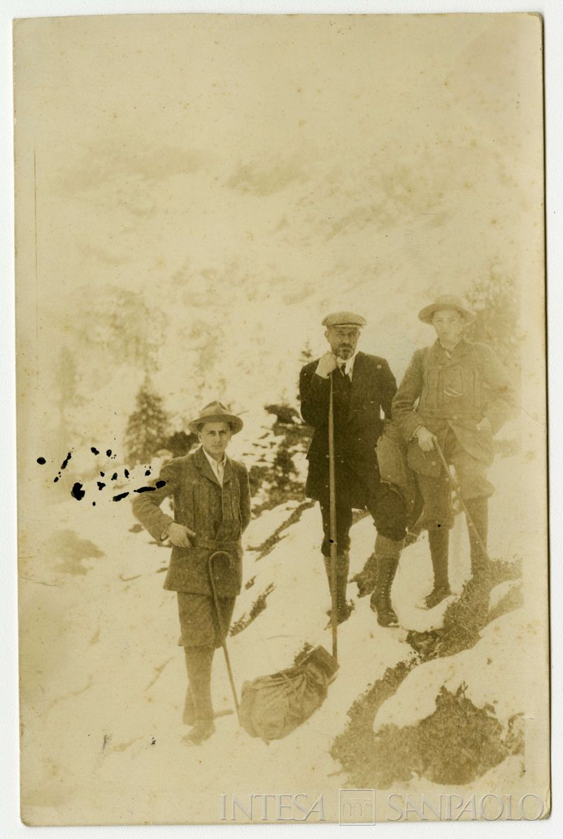 Nogara Bernardino con Josy e Johnny in montagna, 1918 (fotografo sconosciuto)