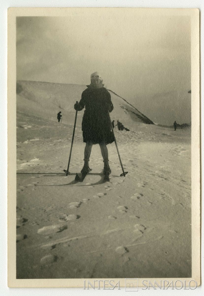 Nogara Giulia sugli sci, anni 1920 (fotografo sconosciuto)