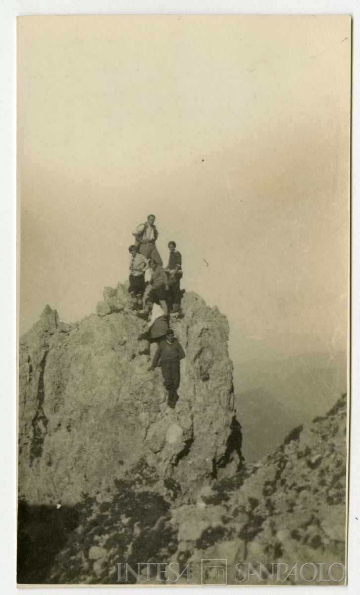 Fratelli Nogara con i Dubini sulla parete del Zucconi Campelli, 01 - 02 ottobre 1925 (fotografo sconosciuto)