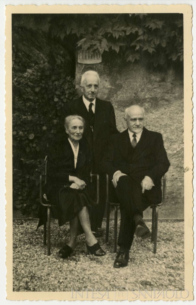 Nogara Bernardino e Ester a Bellano, per il 50° anniversario di matrimonio, 10 ottobre 1948 (fotografo sconosciuto)
