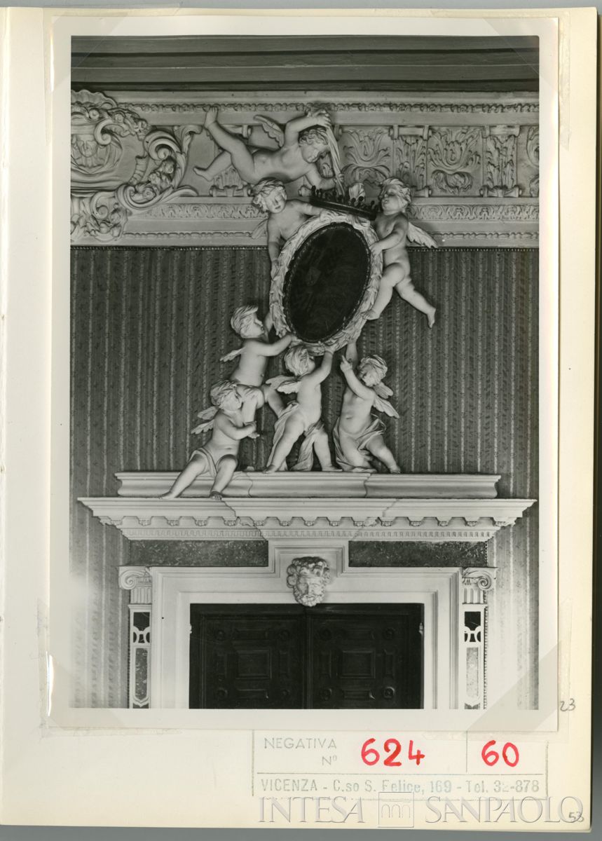 Palazzo Leoni Montanari, putti della sovraporta della Sala Stemmi, 1966 (Foto Tapparo & Trentin)