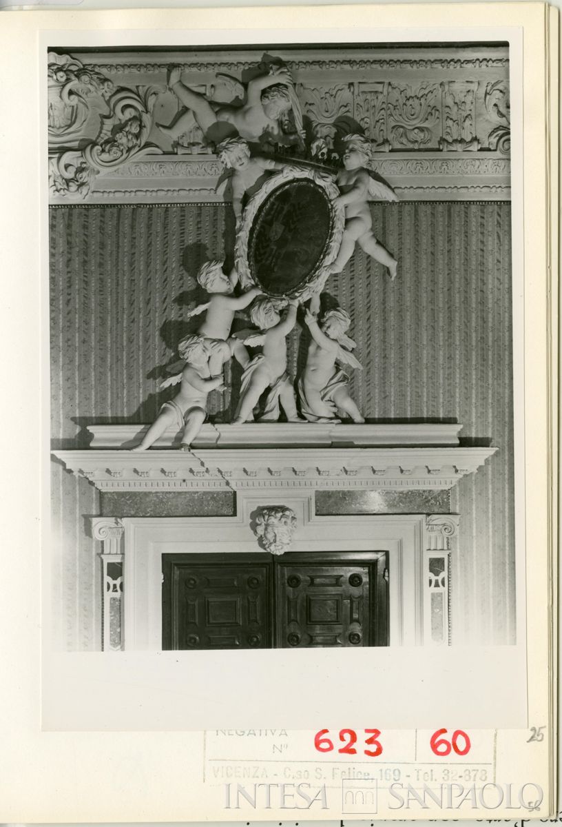 Palazzo Leoni Montanari, putti della sovraporta della Sala Stemmi, 1966 (Foto Tapparo & Trentin)