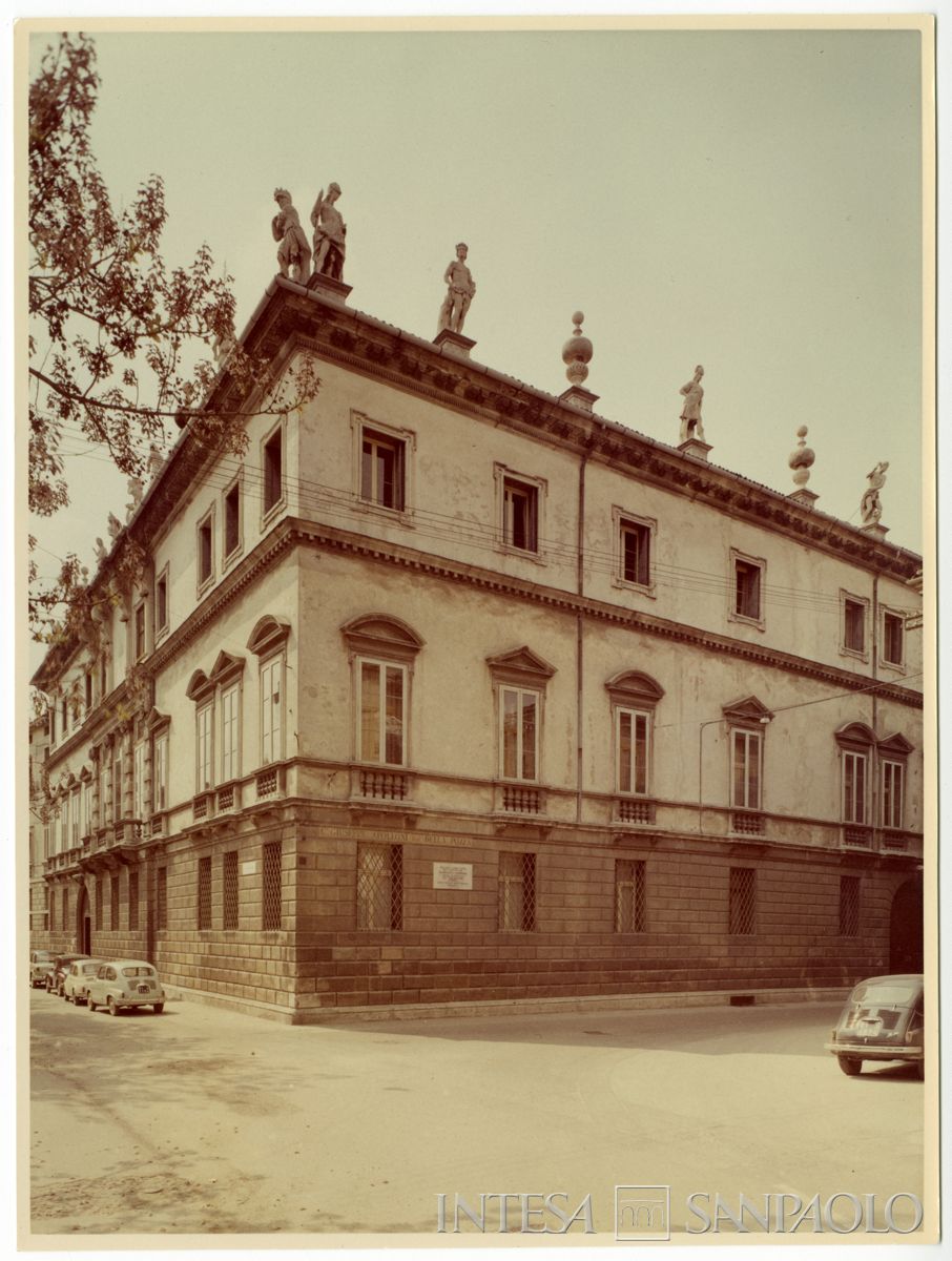 Palazzo Leoni Montanari, esterno, 1966 (Foto Tapparo & Trentin)