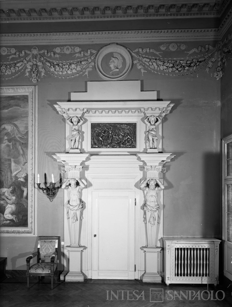 Palazzo Leoni Montanari, portale del Salone d'Apollo, 1966 (Foto Tapparo & Trentin)