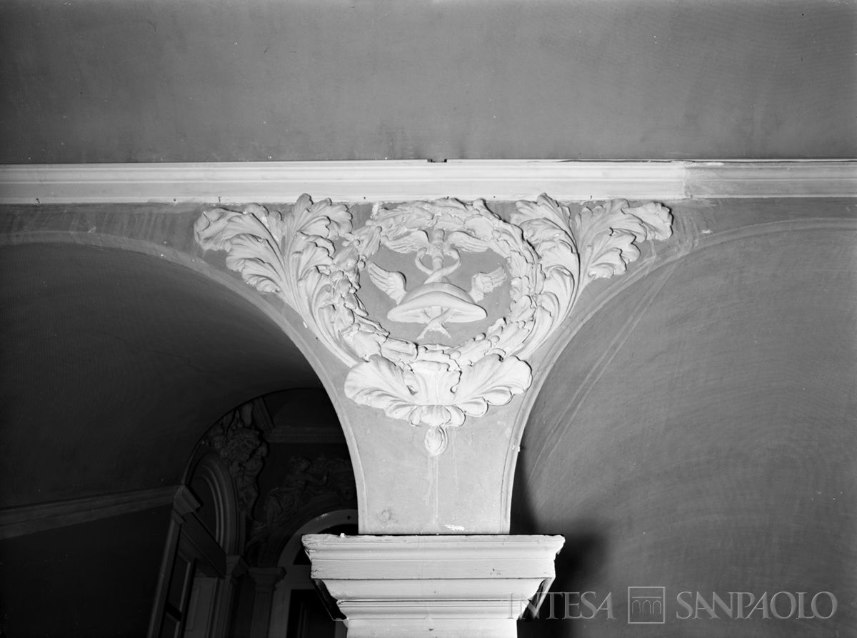 Palazzo Leoni Montanari, fregio al secondo pianerottolo dello scalone, 1956-1976 (Foto Tapparo & Trentin)