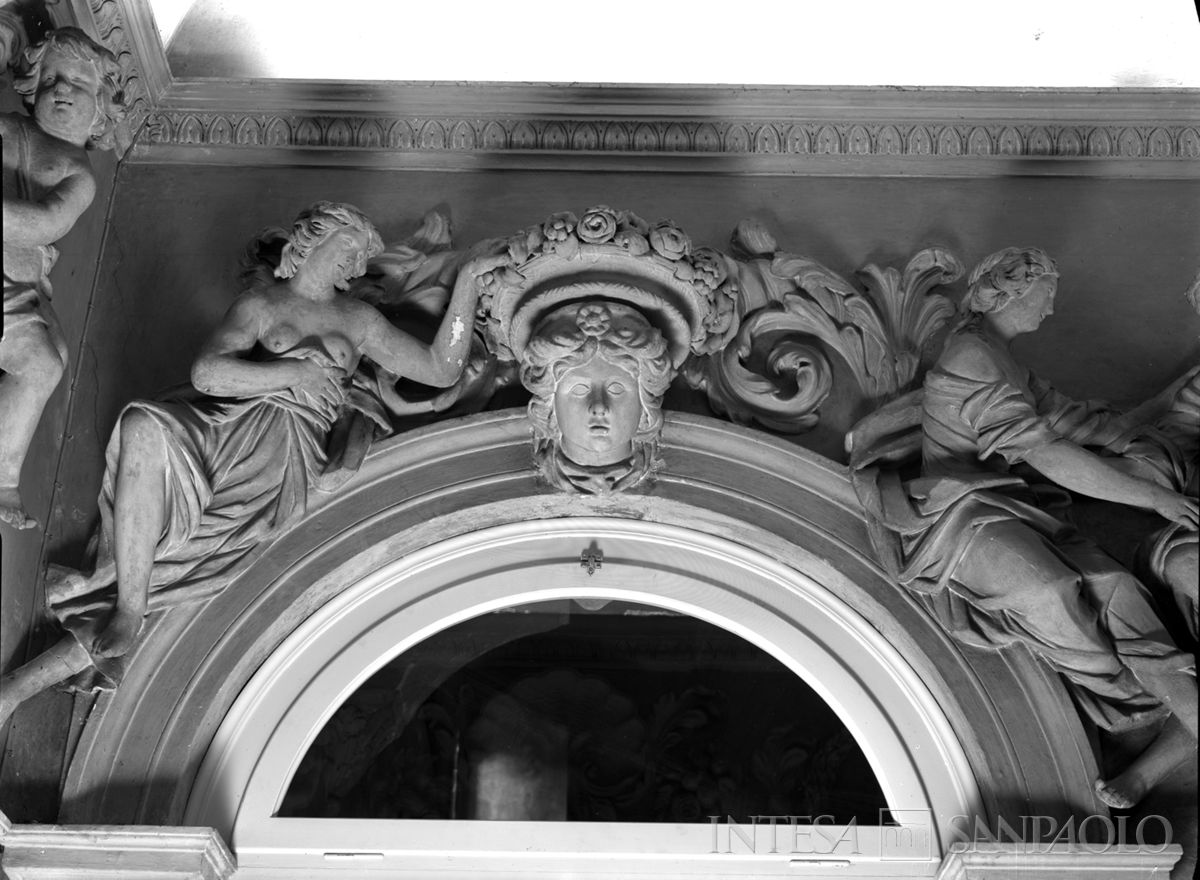 Palazzo Leoni Montanari, decorazioni al terzo pianerottolo dello scalone, 1956-1976 (Foto Tapparo & Trentin)