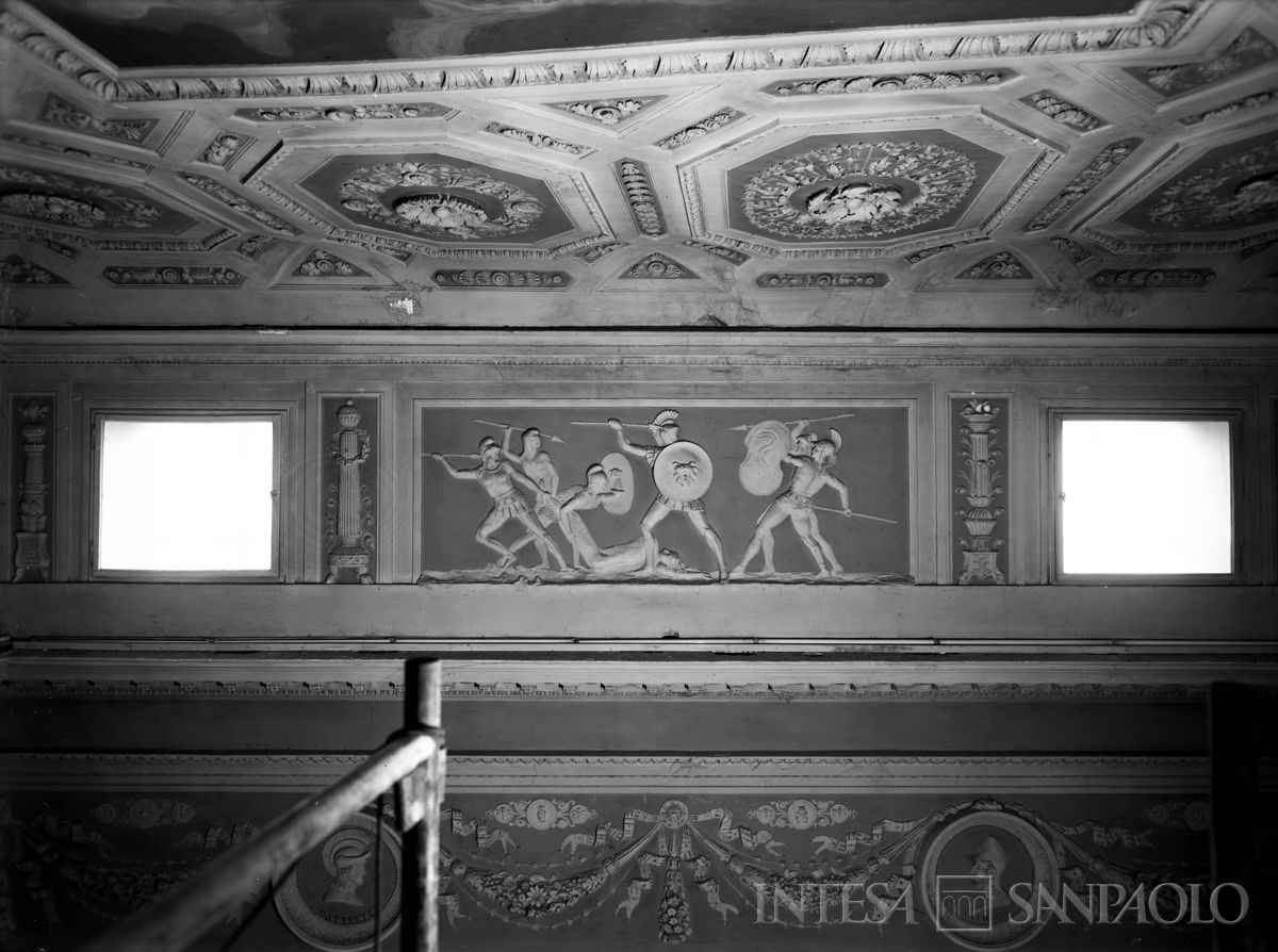 Palazzo Leoni Montanari, stucchi del Salone d'Apollo, ante 1976 (Foto Tapparo & Trentin)