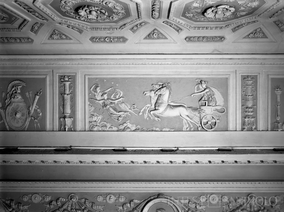 Palazzo Leoni Montanari, stucchi del Salone d'Apollo, ante 1976 (Foto Tapparo & Trentin)