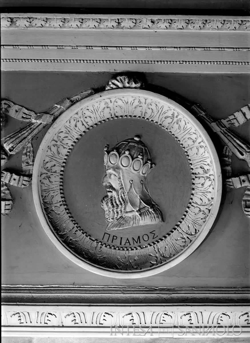 Palazzo Leoni Montanari, stucchi del Salone d'Apollo, ante 1976 (Foto Tapparo & Trentin)