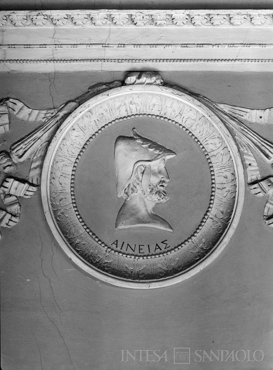 Palazzo Leoni Montanari, stucchi del Salone d'Apollo, ante 1976 (Foto Tapparo & Trentin)