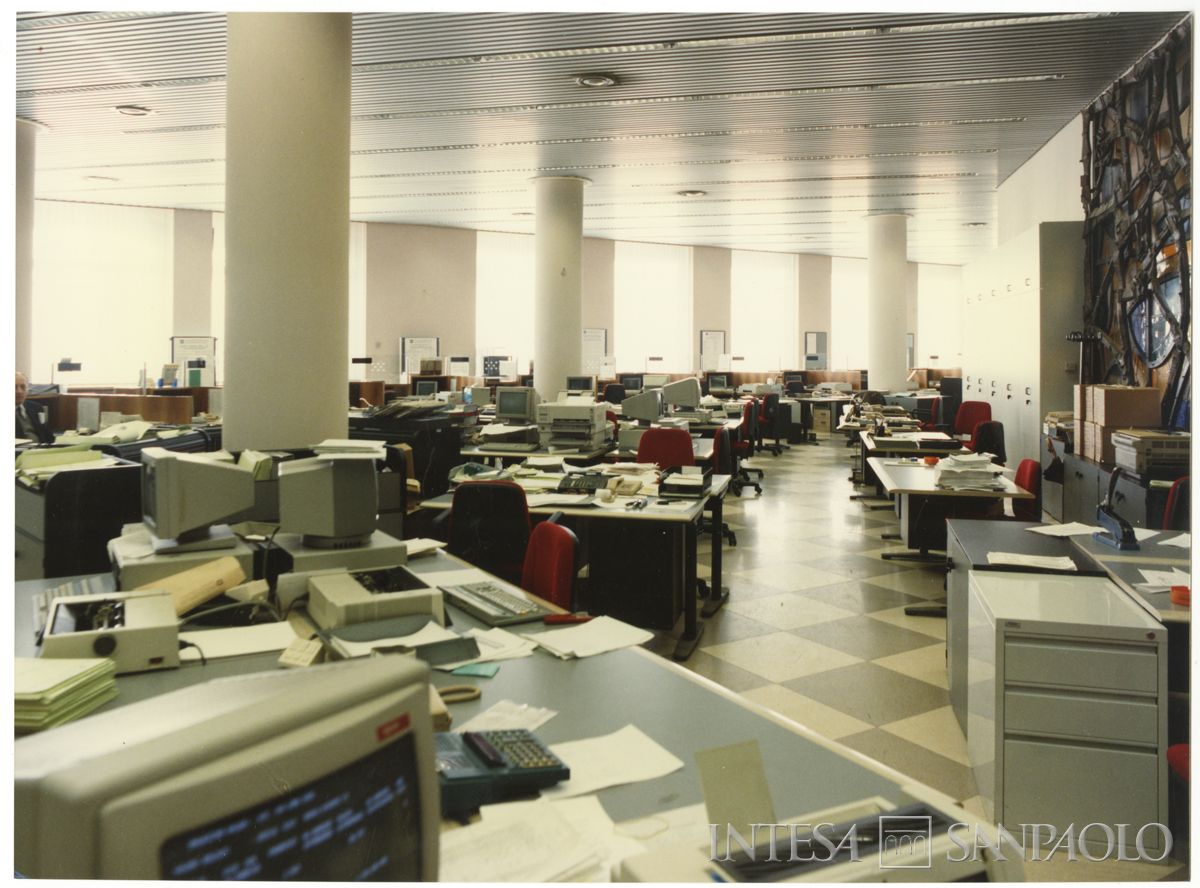Cariplo, back office della Sede di Como, 22 febbraio 1993 (Mario La Porta)