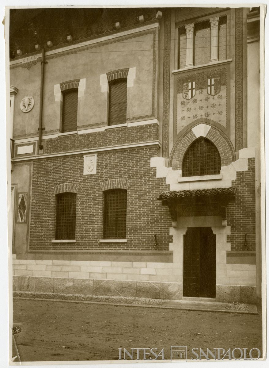 Cariplo, esterno della Sede di Lecco, 1929 (D.Valsecchi)