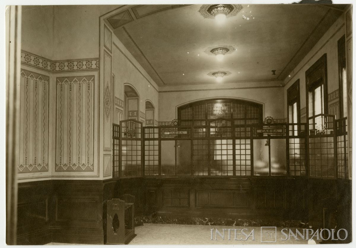 Cariplo, salone del pubblico della Sede di Lecco, 1929 (D.Valsecchi)