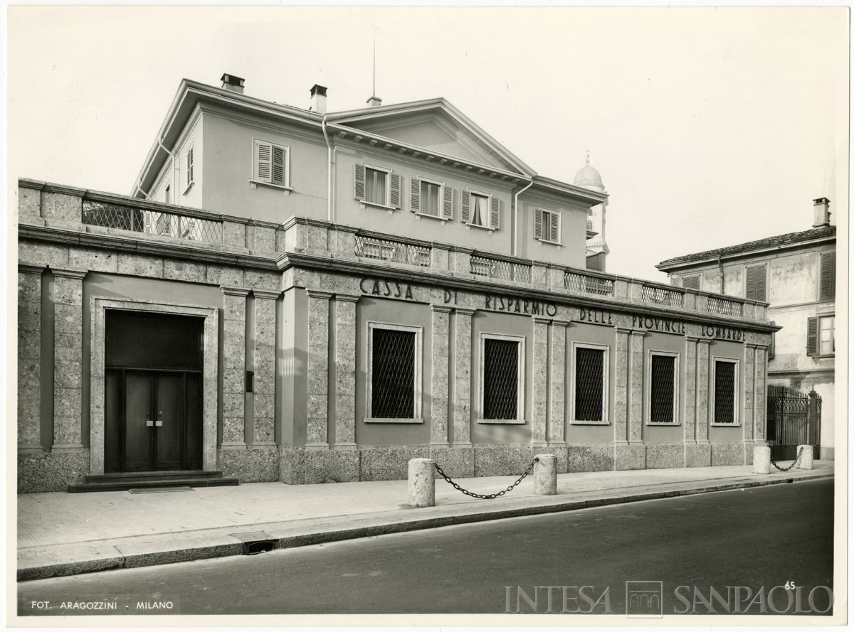 Cariplo, esterno dell'Agenzia 1 di Monza, 1956 (Vincenzo Aragozzini)