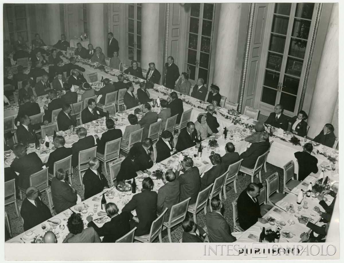Ricevimento presso la Società del Giardino; intervento del vice presidente della Cariplo Cesare Chiodi, 28 ottobre 1951 (Publifoto)