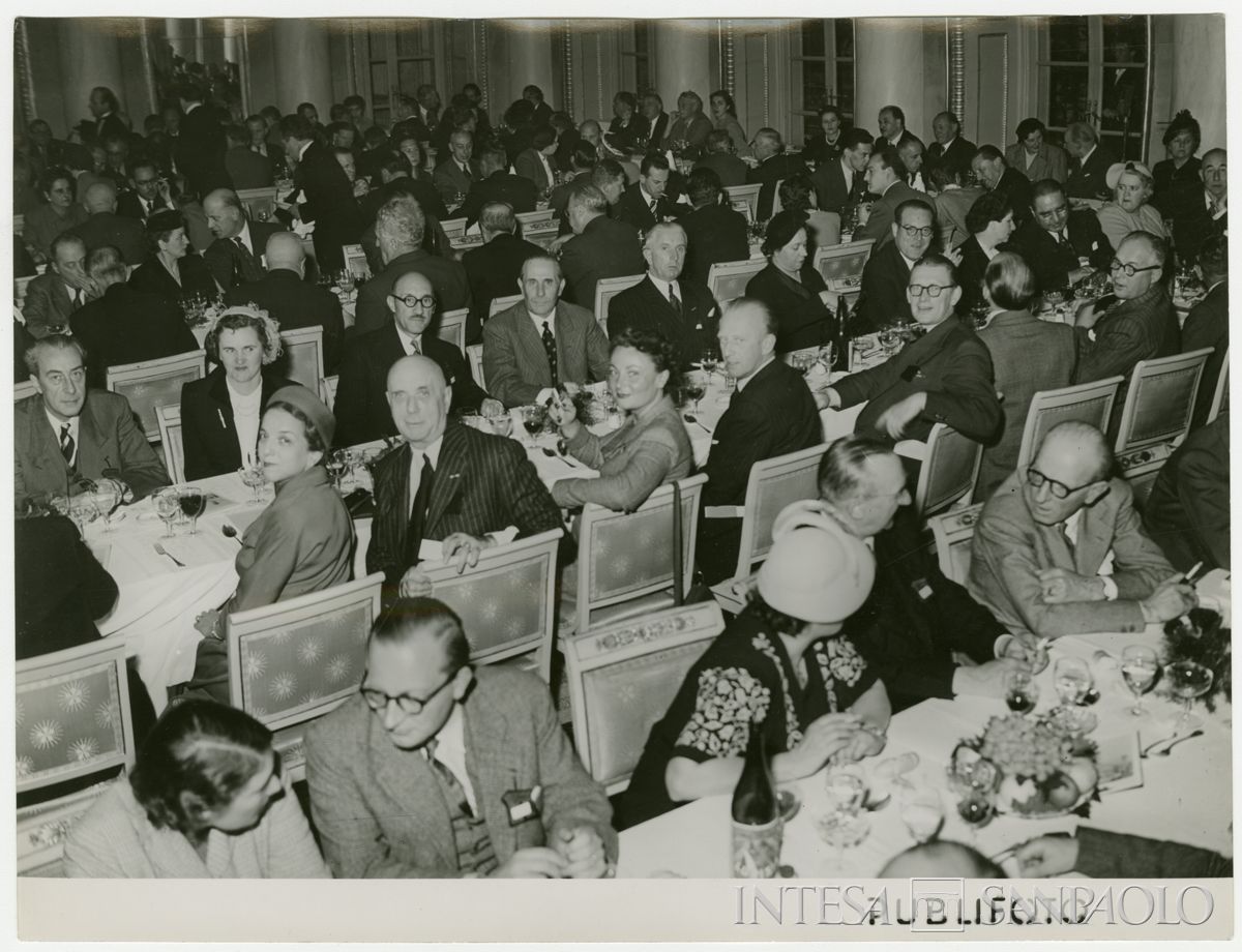 Ricevimento presso la Società del Giardino, 28 ottobre 1951 (Publifoto)