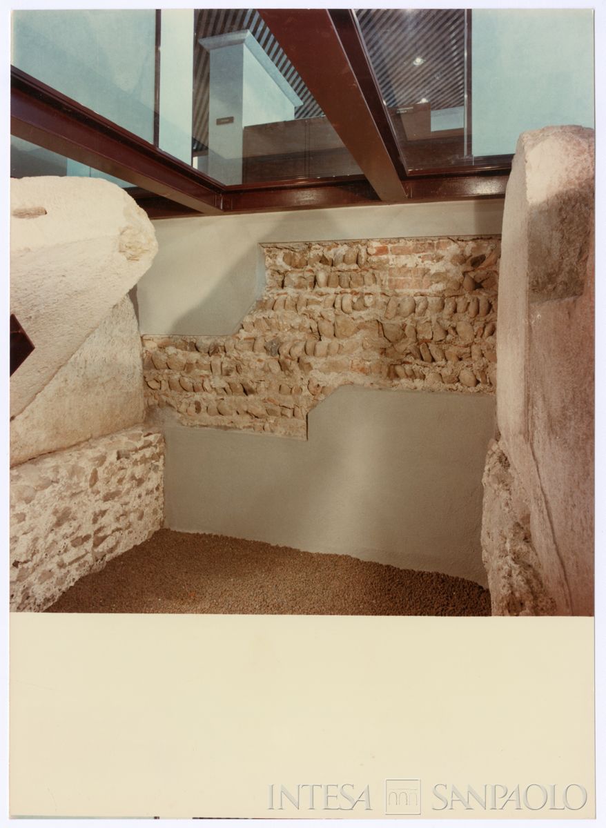 Cariplo, interno della Sede di Verona, Casa Bernini, 10 marzo 1988 (Mario La Porta)