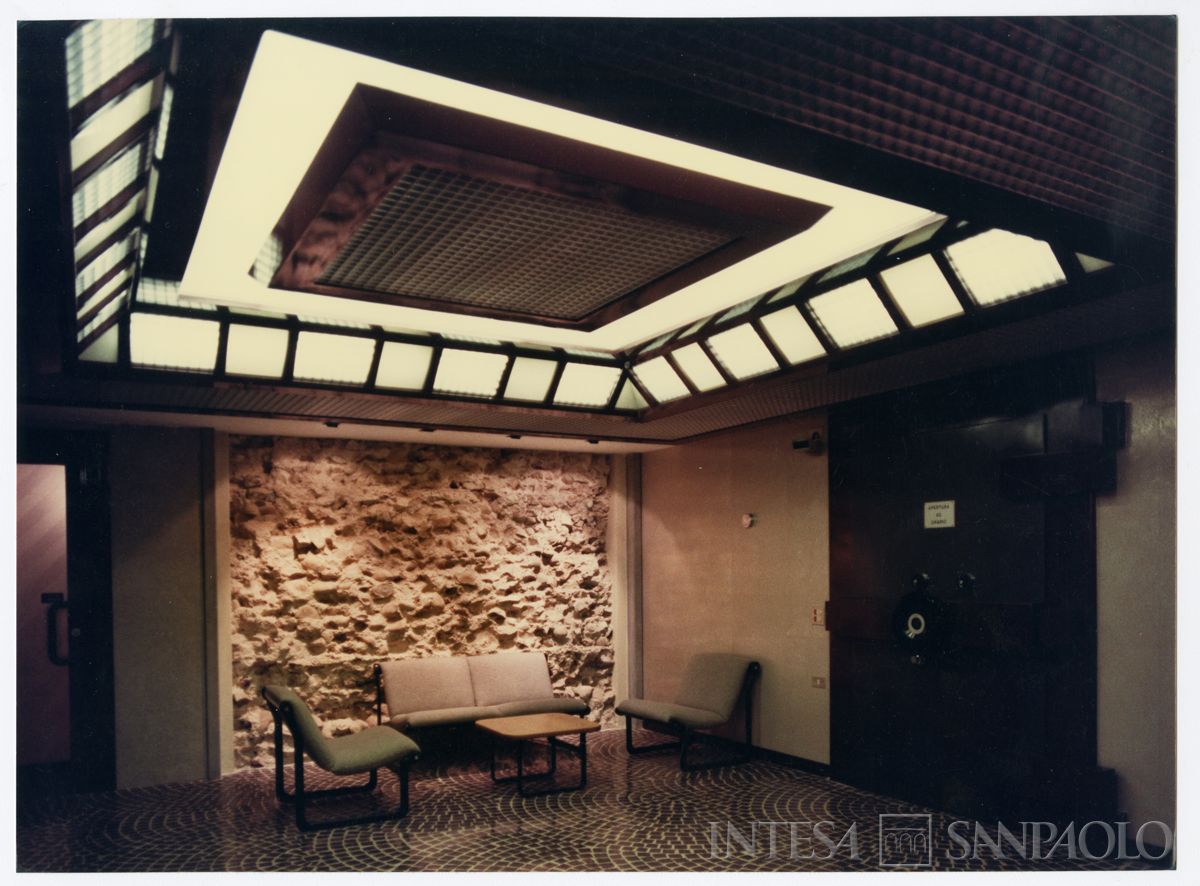 Cariplo, caveau della Sede di Verona, Casa Bernini, 10 marzo 1988 (Mario La Porta)