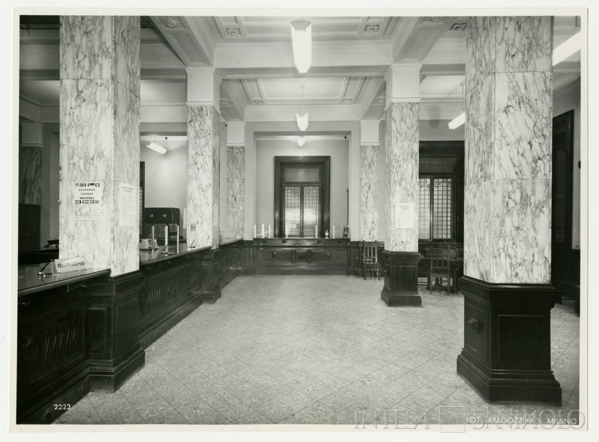 Cariplo, salone del pubblico della Sede di Brescia, [1967] (Vincenzo Aragozzini)