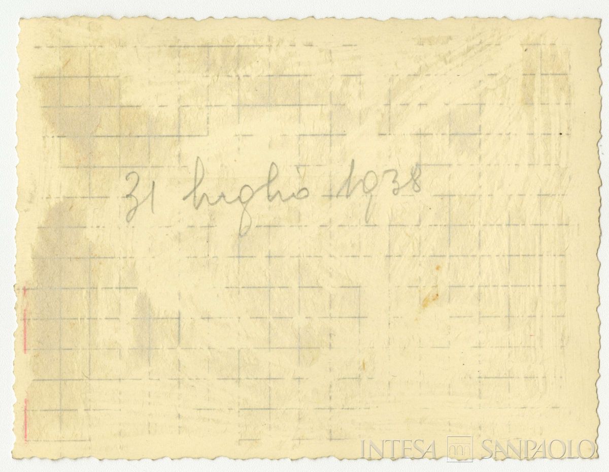 Toeplitz Rosa Maria Anna (Rosy) all'aperto con [la figlia Laura Todeschini] e Lina Falk Fabian, 31 luglio 1938 (fotografo sconosciuto), verso