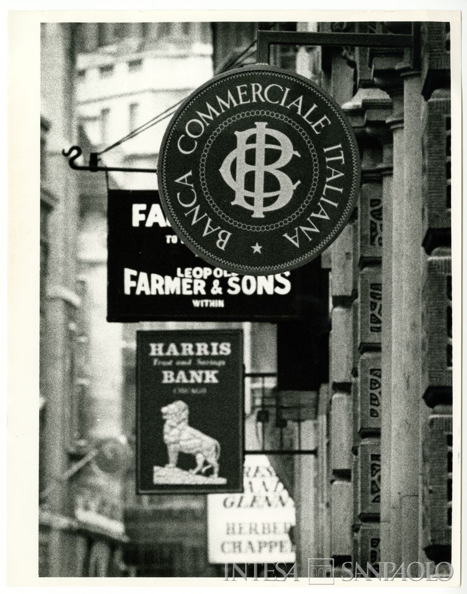 BCI, Londra: insegne, 1973 (foto di Alo Zanetta)