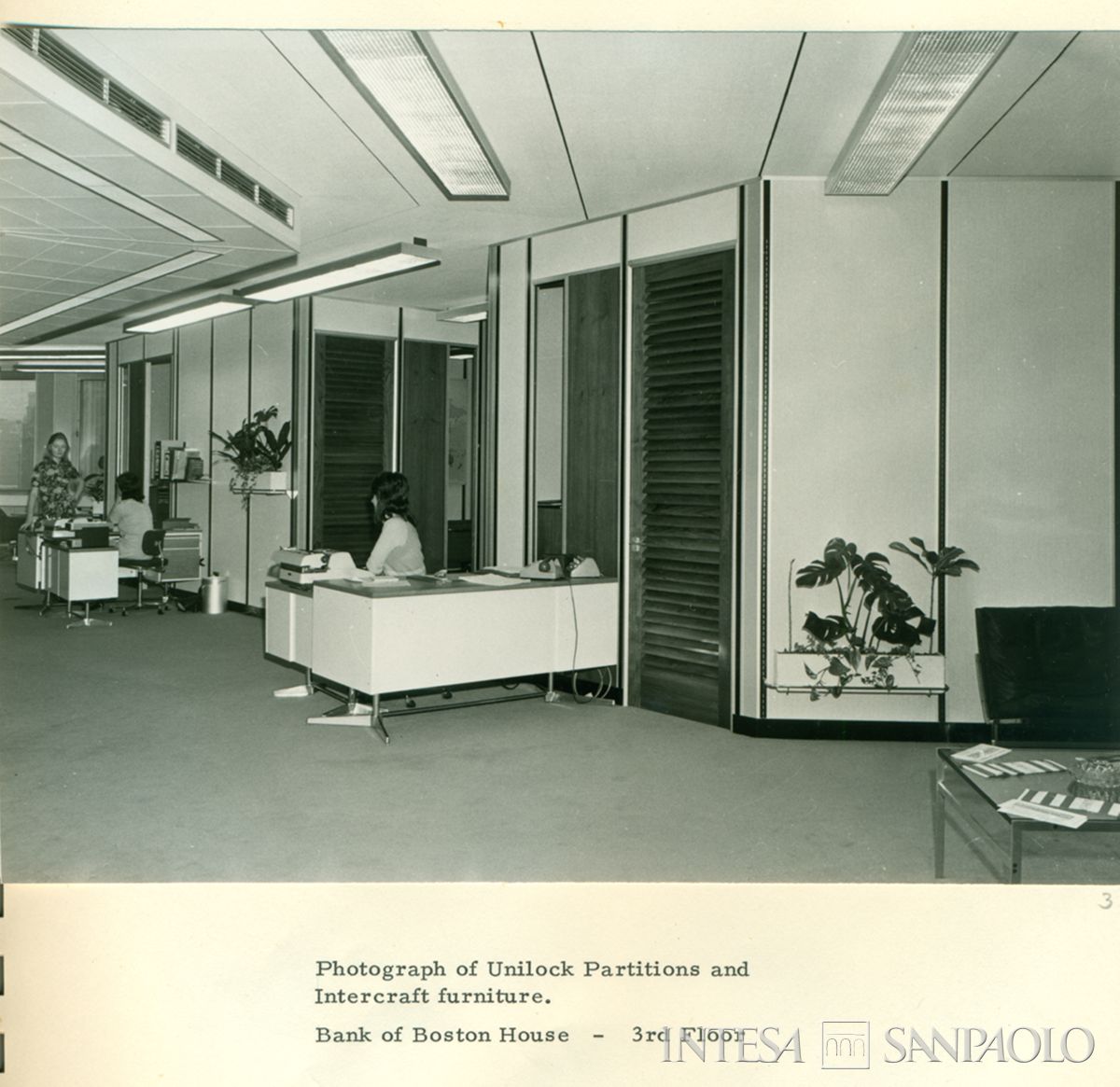 Bank of Boston, Londra, 5 Cheapside. Interni prima dell'insediamento dell'ufficio di rappresentanza IMI, 1971 (foto di Photos Ltd)
