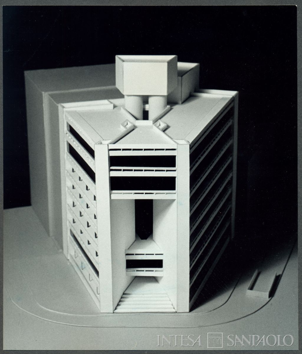 Plastico dell'ufficio di rappresentanza IMI di Washington, Dupont Circle (Euram Building), [1969] (fotografo sconosciuto)