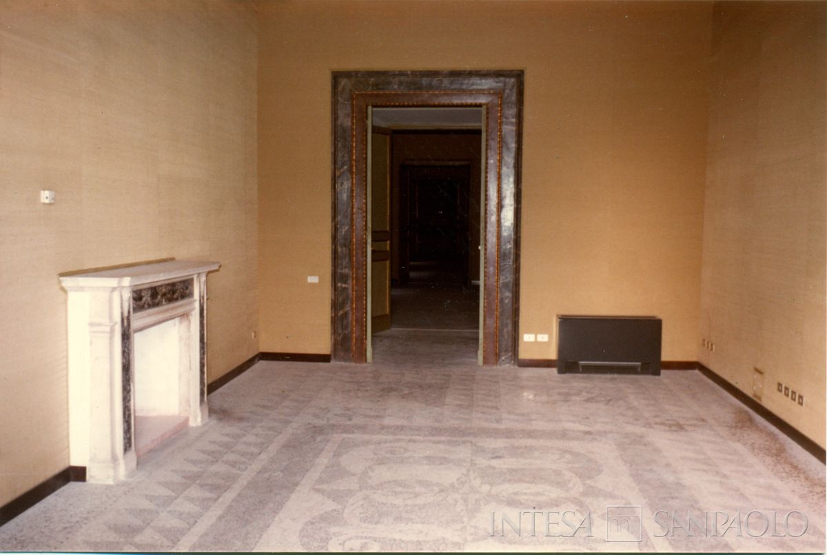 Ufficio di rappresentanza IMI di Roma, in Palazzo Bonaparte: salottino Letizia prima della ristrutturazione, [1892] (fotografo sconosciuto)