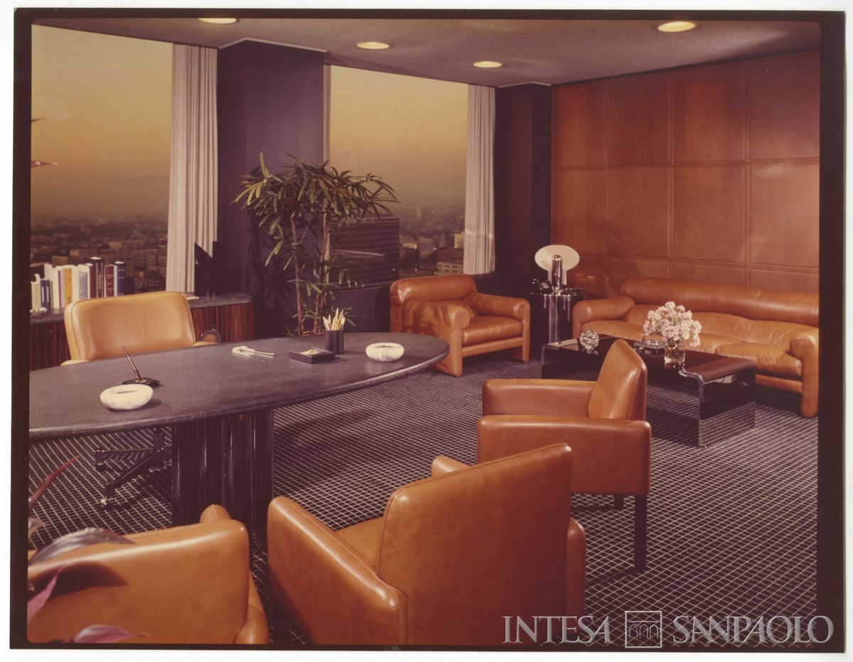 BCI, Los Angeles: filiale di South Flower Street 555, post 1974 (foto di Leland Y. Lee)