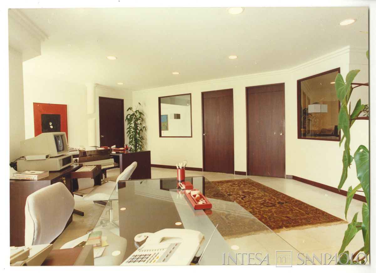 BCI, Bombay: ufficio di rappresentanza di Maker Chamber VI 143, Nariman Point, 1983 (fotografo sconosciuto)