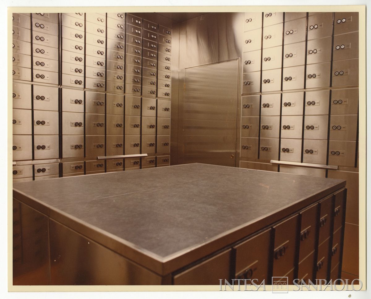 BCI, Singapore: filiale di Shing Kwan House, Shenton Way 4, 1973 (fotografo sconosciuto)