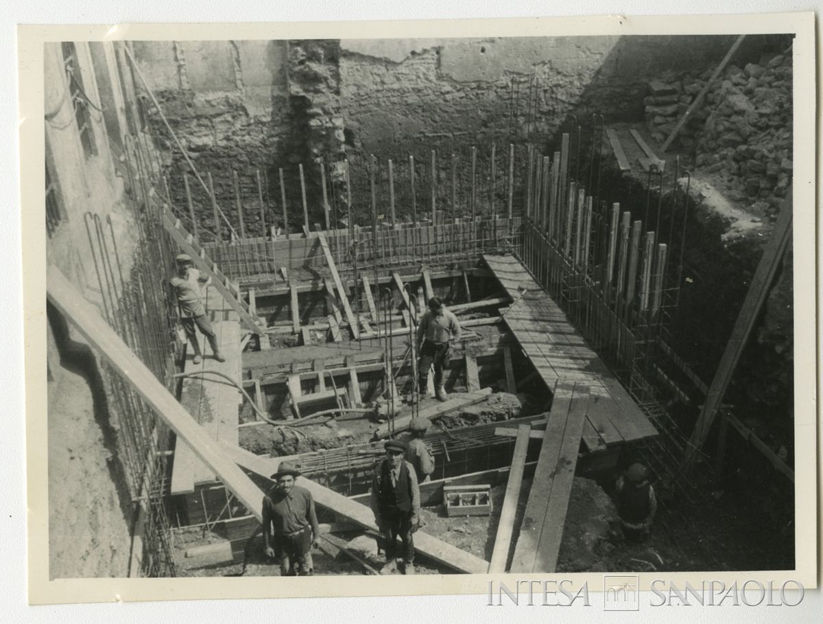 BCI, Istanbul: filiale di Voyvoda Caddesi 53, palazzo Agopyan Han, 1955 (fotografo sconosciuto)