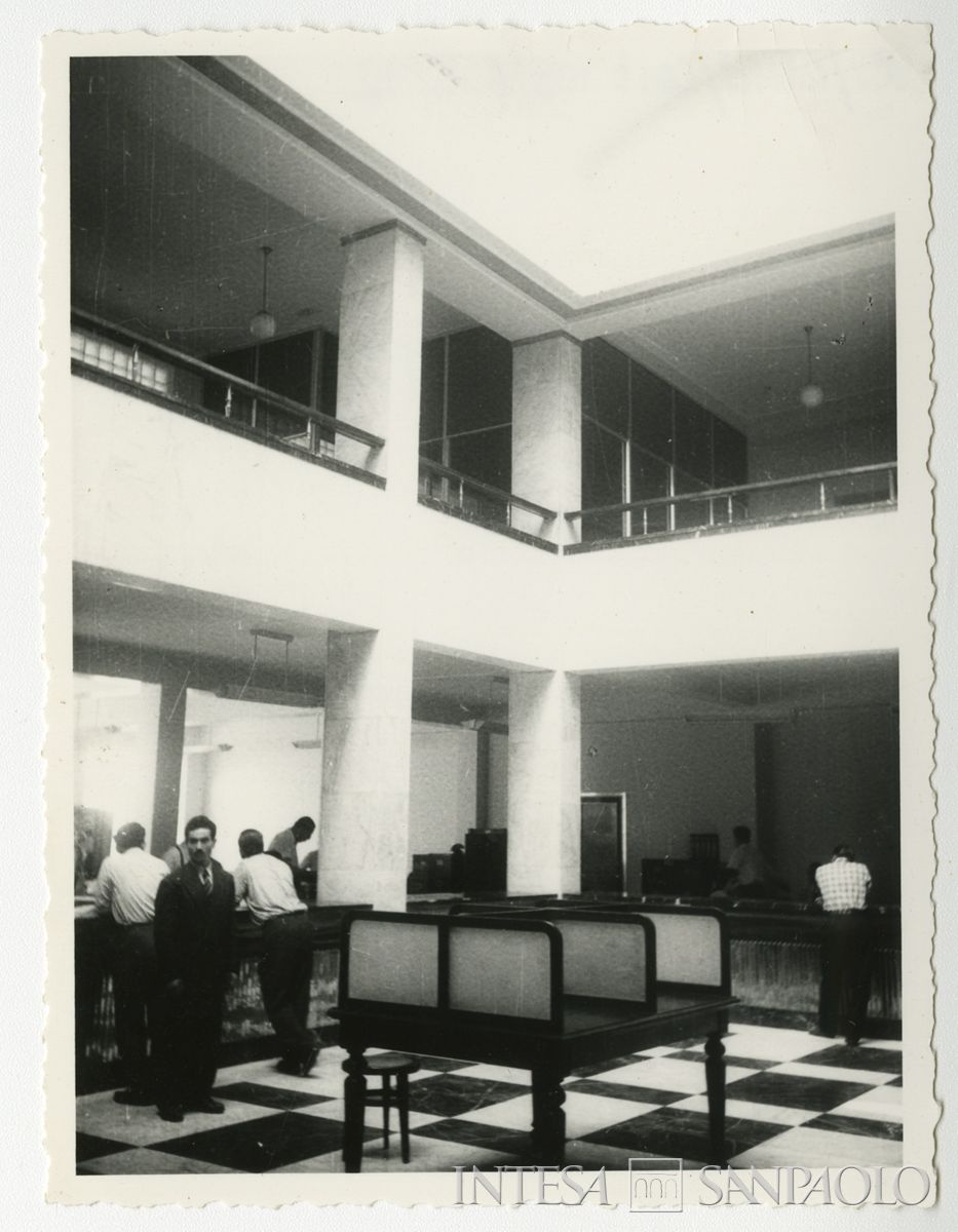 BCI, Istanbul: filiale di Voyvoda Caddesi 53, palazzo Agopyan Han, 1956 (fotografo sconosciuto)