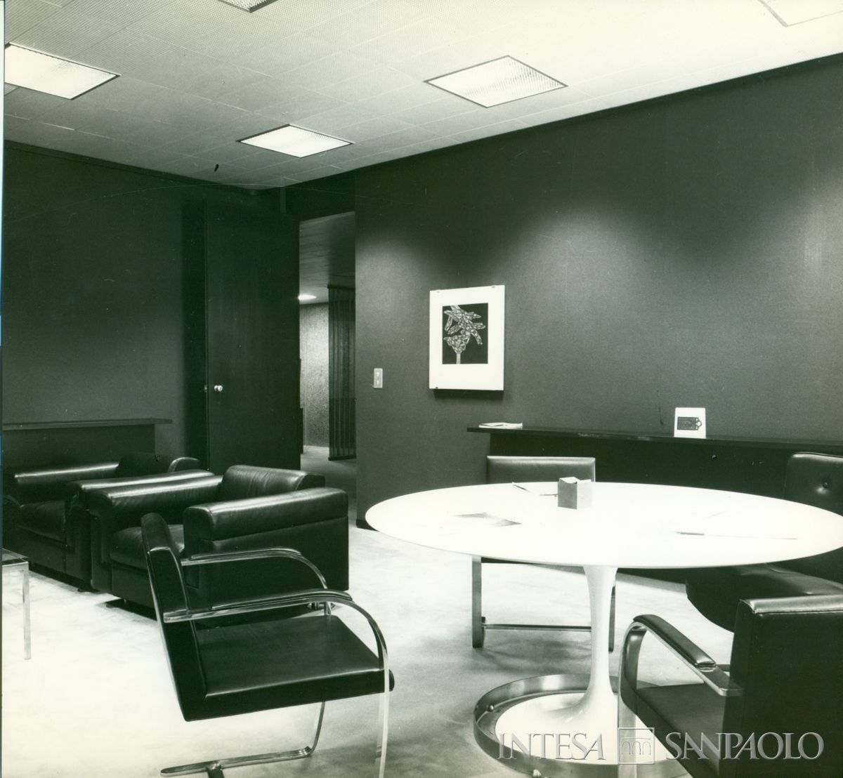 Roma, viale dell'arte 25, edificio 'B' - piano di direzione, salottini d'attesa, [1972-1973] (Tullio Leonori)